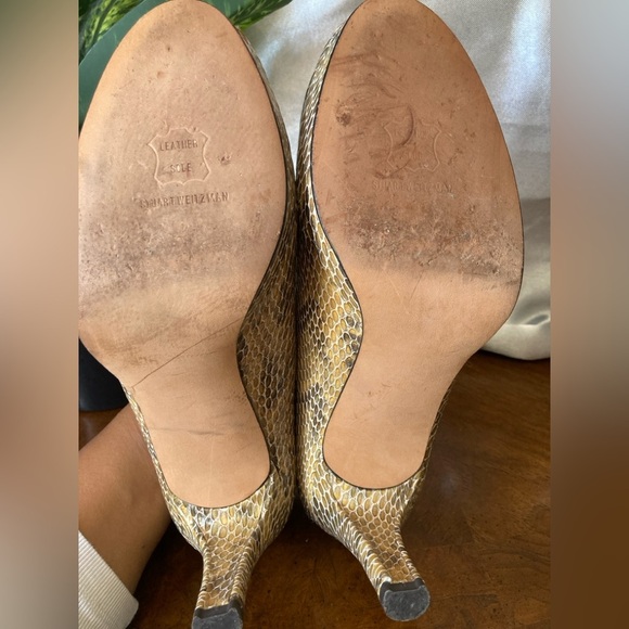 Stuart Weitzman Snakeskin Print Leather Pump Heels - Picture 6 of 9